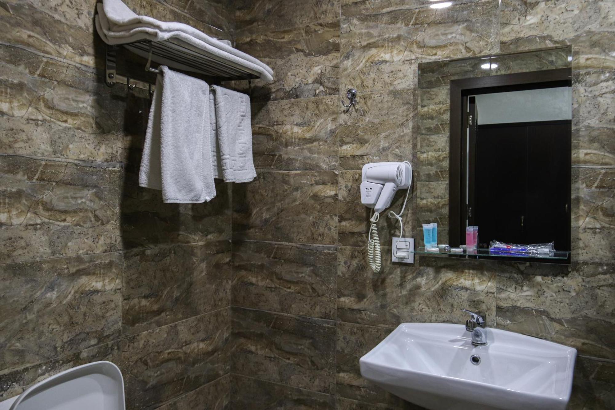 Kristal Inn Hotel باكو المظهر الخارجي الصورة